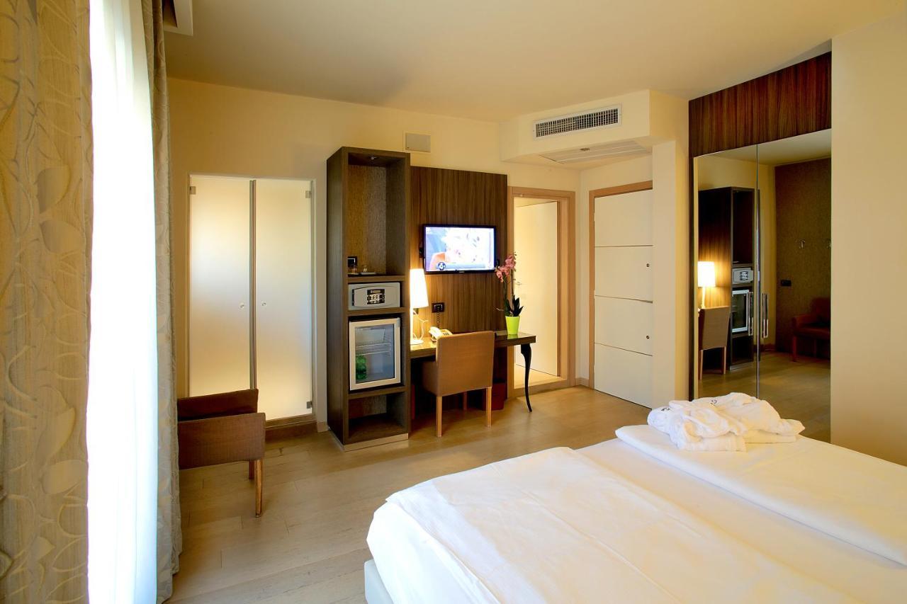 Hotel Galvani Torri Del Benaco Exteriér fotografie
