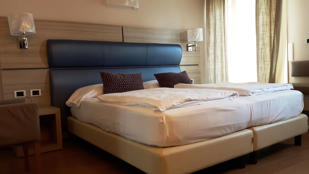 Hotel Galvani Torri Del Benaco Exteriér fotografie