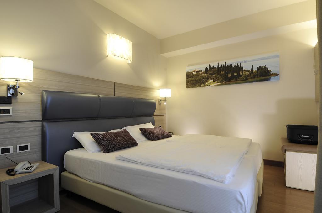 Hotel Galvani Torri Del Benaco Exteriér fotografie